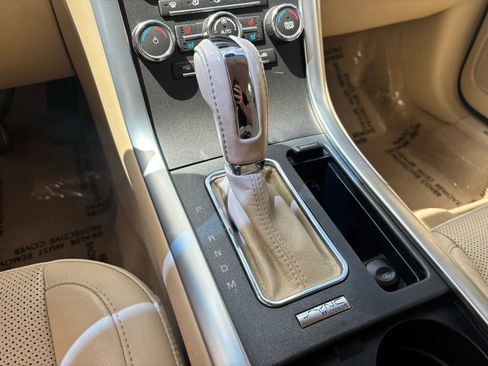 Used 2011 Lincoln MKS FWD image 37