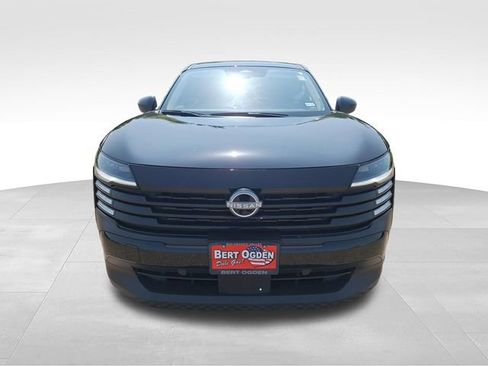 Certified 2025 Nissan Kicks SV AWD/4WD image 2