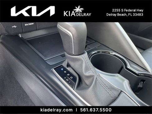 Used 2020 Toyota Camry SE w/ Convenience Package image 23