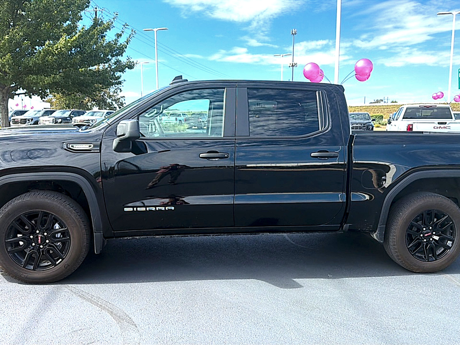 Used 2025 GMC Sierra 1500 Pro w/ Graphite Edition AWD/4WD image 4