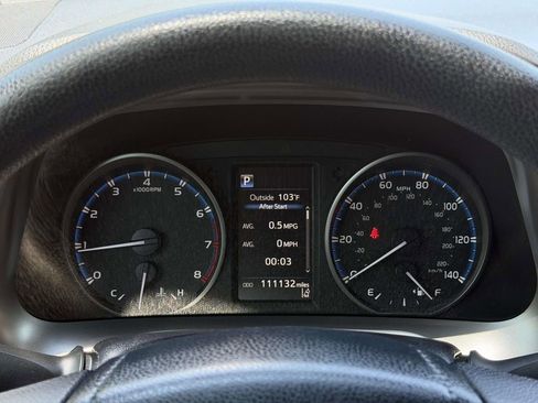Used 2017 Toyota RAV4 LE AWD/4WD image 10