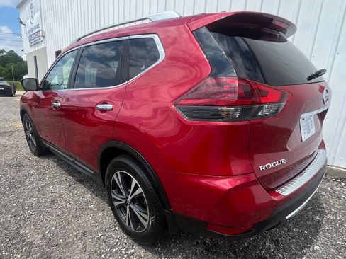 Used 2017 Nissan Rogue SL w/ SL Premium Package image 4