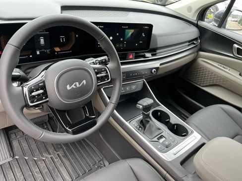 New 2026 Kia Carnival LXS image 7