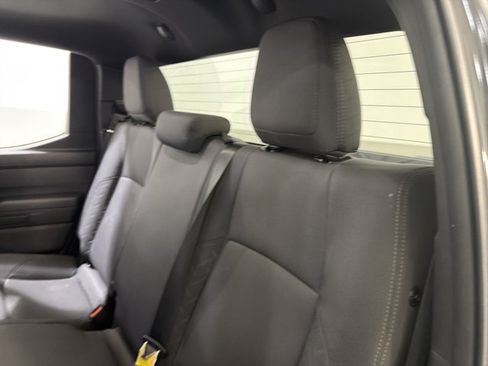 Used 2024 Toyota Tacoma SR5 AWD/4WD image 7