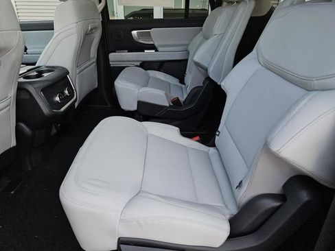 New 2026 Ford Expedition Max Platinum image 25