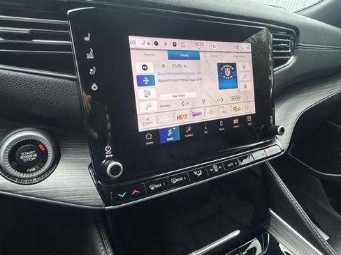 Used 2023 Jeep Wagoneer L Series II image 16