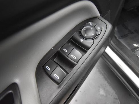 Used 2018 Chevrolet Equinox LS image 14