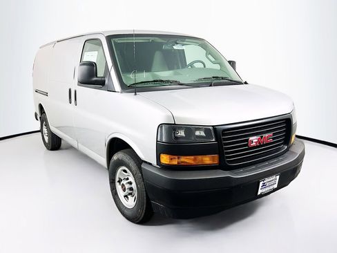 New 2026 GMC Savana 2500 w/ Driver Convenience Package image 1