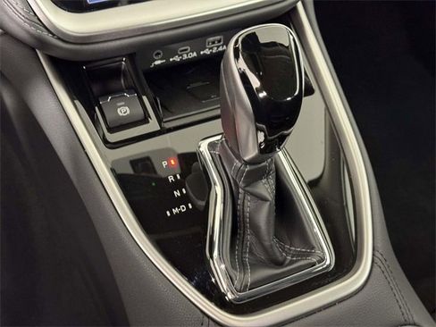 Certified 2025 Subaru Outback Premium image 27