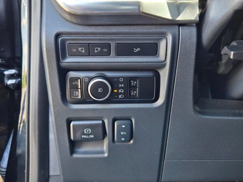 Used 2023 Ford F150 Lariat w/ Trailer Tow Package AWD/4WD image 17