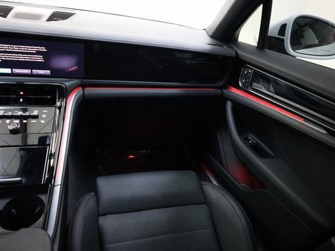 Used 2024 Porsche Panamera 4 image 93