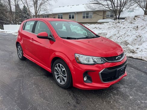 Used 2018 Chevrolet Sonic LT image 32