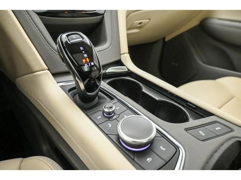 Used 2024 Cadillac XT6 Premium Luxury w/ Technology Package image 14