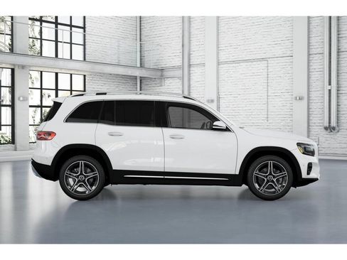 New 2026 Mercedes-Benz GLB 250 4MATIC image 2