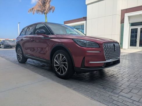 Certified 2024 Lincoln Corsair FWD w/ Equipment Group 101A image 3