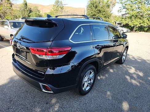 Used 2018 Toyota Highlander Limited image 5