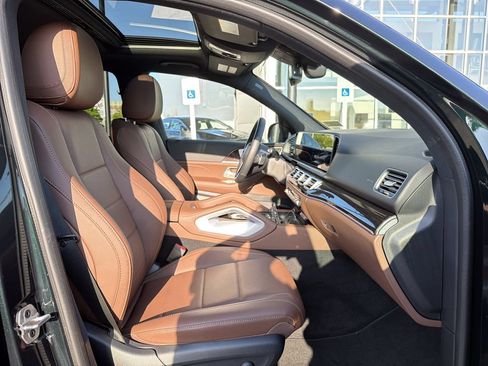 Certified 2025 Mercedes-Benz GLE 450 4MATIC w/ Winter Package image 18