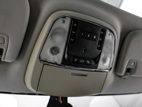 Used 2013 Jeep Grand Cherokee Overland w/ Advance Technology Group AWD/4WD image 26