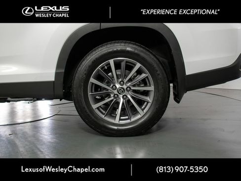 Used 2019 Toyota Highlander XLE image 11
