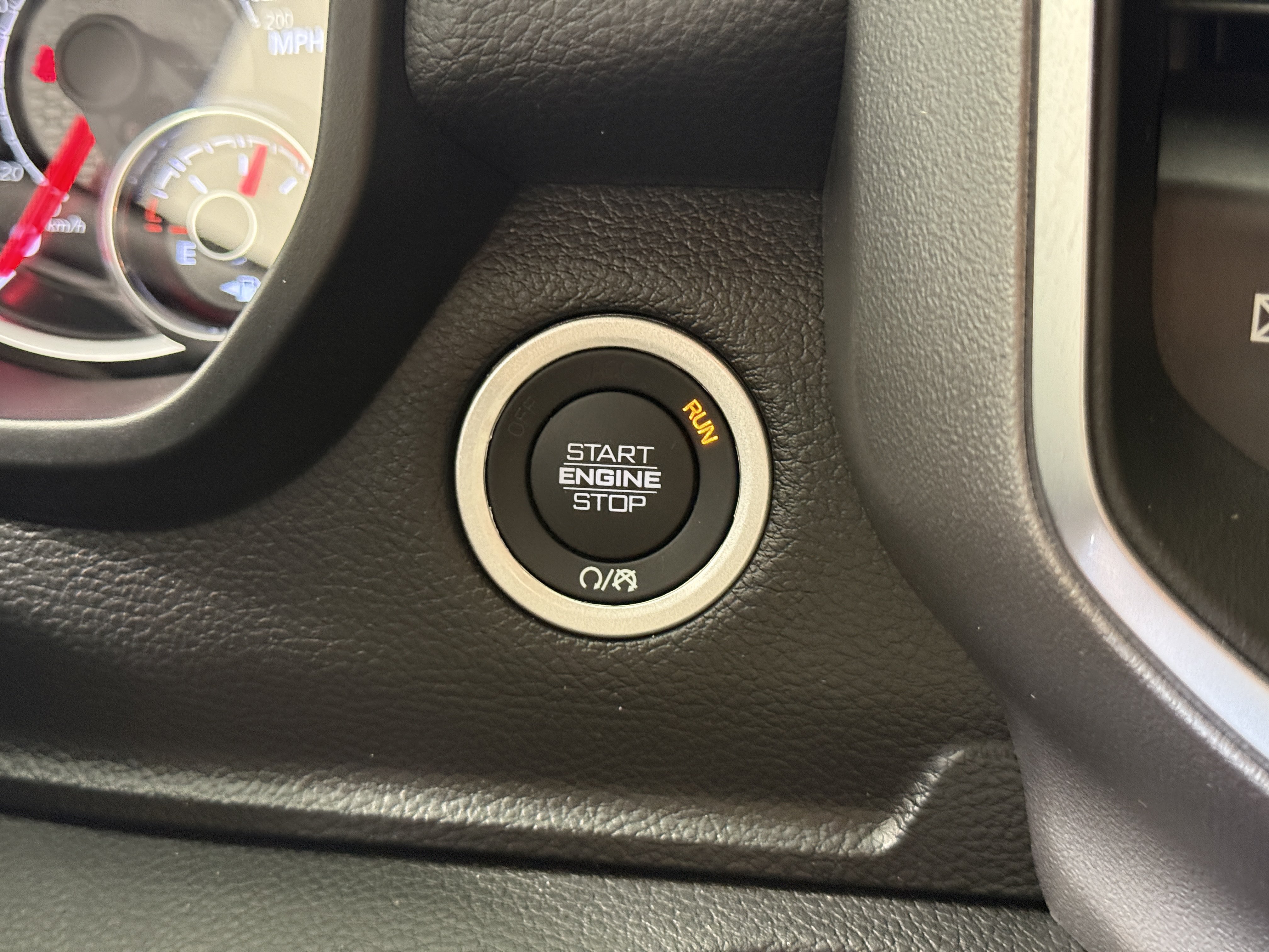Used 2024 RAM 1500 Big Horn RWD image 29