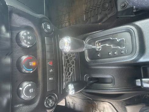 Used 2017 Jeep Wrangler Unlimited Sport w/ Quick Order Package 24S image 15