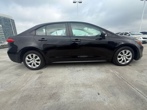 Used 2023 Toyota Corolla LE image 34