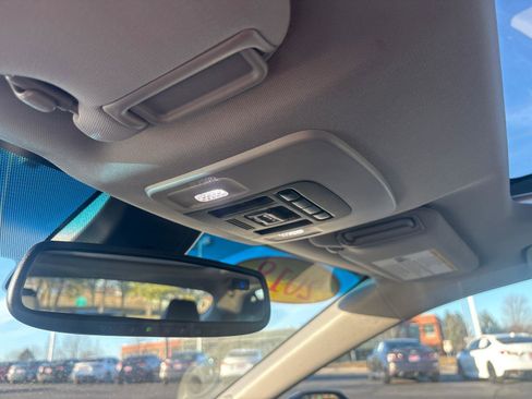 Used 2018 Toyota Camry XSE image 27