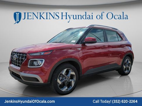 Certified 2025 Hyundai Venue Limited FWD image 7