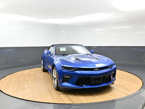 Used 2017 Chevrolet Camaro SS RWD image 3
