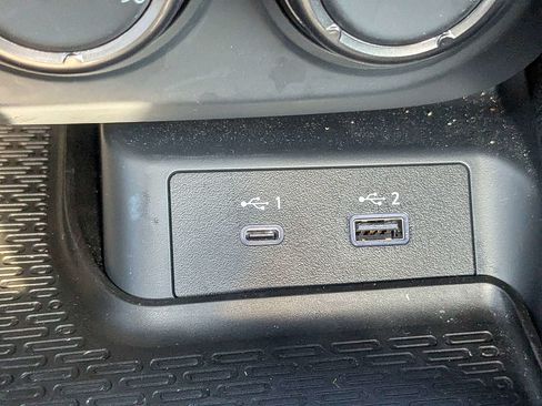 Used 2025 Nissan Z Sport w/ Floor Mat Package RWD image 21