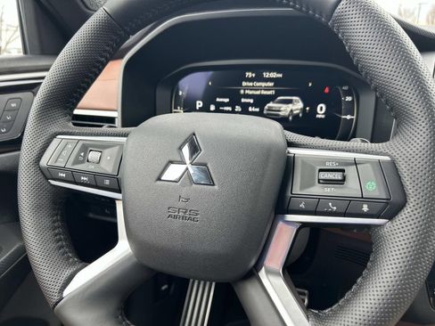 New 2026 Mitsubishi Outlander SEL image 34