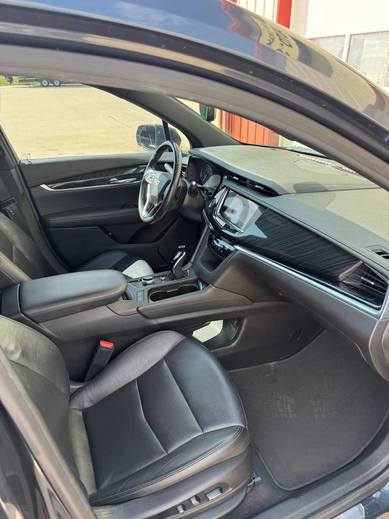 Used 2020 Cadillac XT6 Premium Luxury FWD image 21