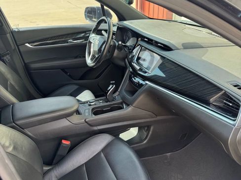 Used 2020 Cadillac XT6 Premium Luxury image 21