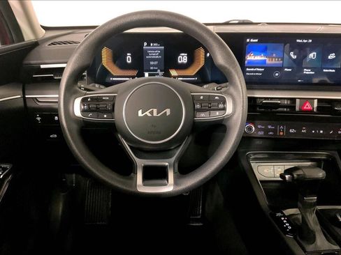 Certified 2025 Kia K5 LXS FWD image 5