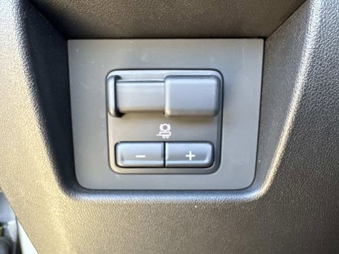 Used 2023 GMC Canyon Elevation w/ Convenience Package image 19