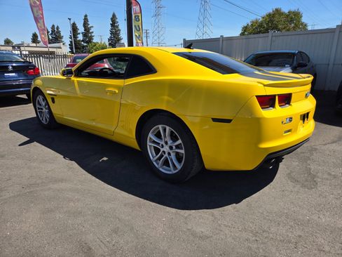 Used 2013 Chevrolet Camaro LT RWD image 2