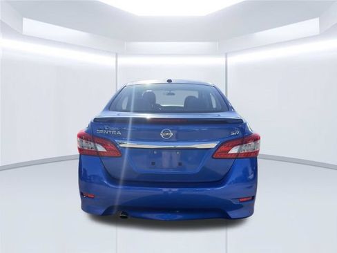 Used 2015 Nissan Sentra SR w/ Navigation Package FWD image 6