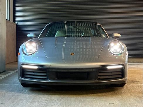 Used 2022 Porsche 911 Carrera 4 AWD/4WD image 6
