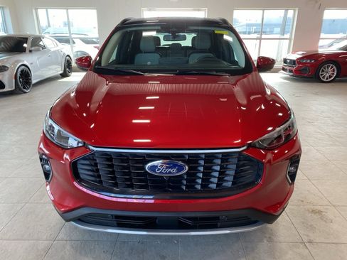 Used 2023 Ford Escape Platinum w/ Premium Technology Package image 8