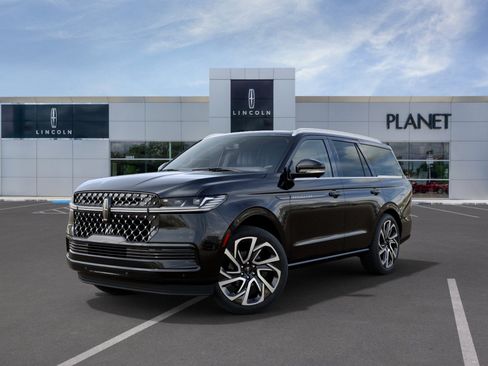 New 2027 Lincoln Navigator Black Label AWD/4WD image 2