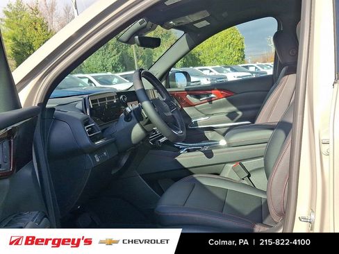 New 2026 Chevrolet Traverse Z71 w/ Enhanced Driving Package image 11