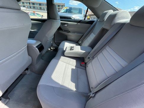 Used 2016 Toyota Camry LE FWD image 25