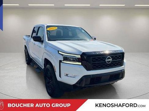 Used 2023 Nissan Frontier SV w/ Midnight Edition Package AWD/4WD image 3