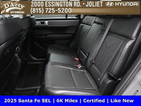 Used 2025 Hyundai Santa Fe SEL image 11