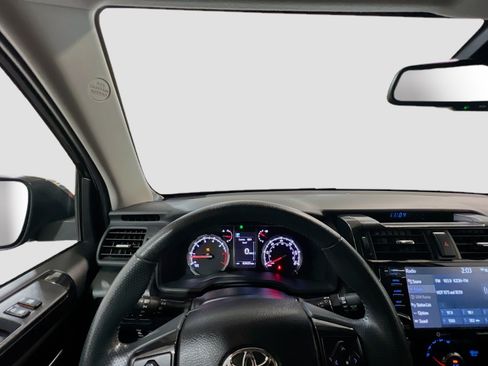 Used 2022 Toyota 4Runner TRD Off-Road AWD/4WD image 7