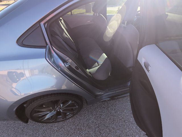 Used 2025 Toyota Corolla SE w/ Convenience Package FWD image 4