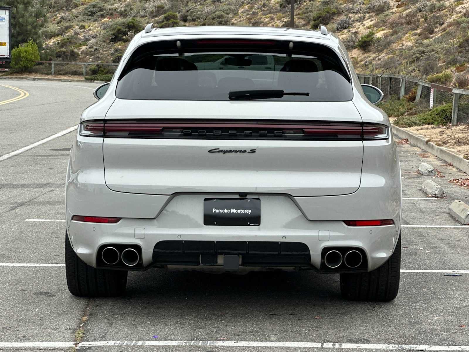 Certified 2025 Porsche Cayenne S AWD/4WD image 8