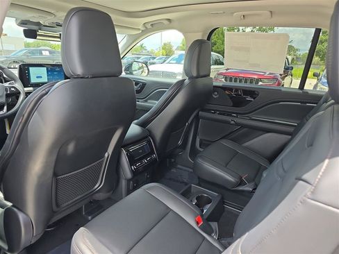 New 2025 Lincoln Aviator 2WD w/ Equipment Group 101A image 13