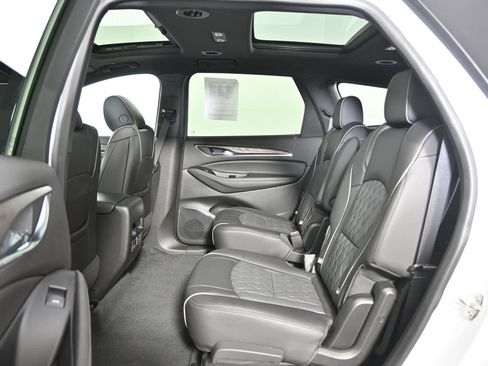 Used 2023 Buick Enclave Avenir w/ LPO, Floor Liner Package AWD/4WD image 18