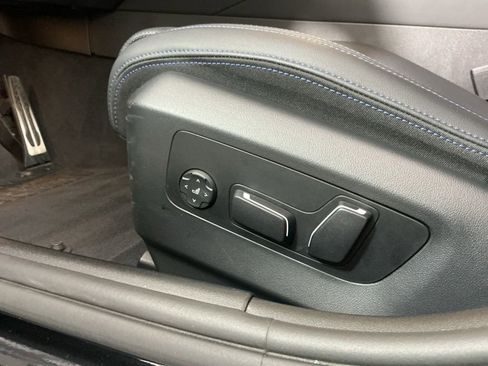 Certified 2025 BMW 530i 530i w/ M Sport Package image 20